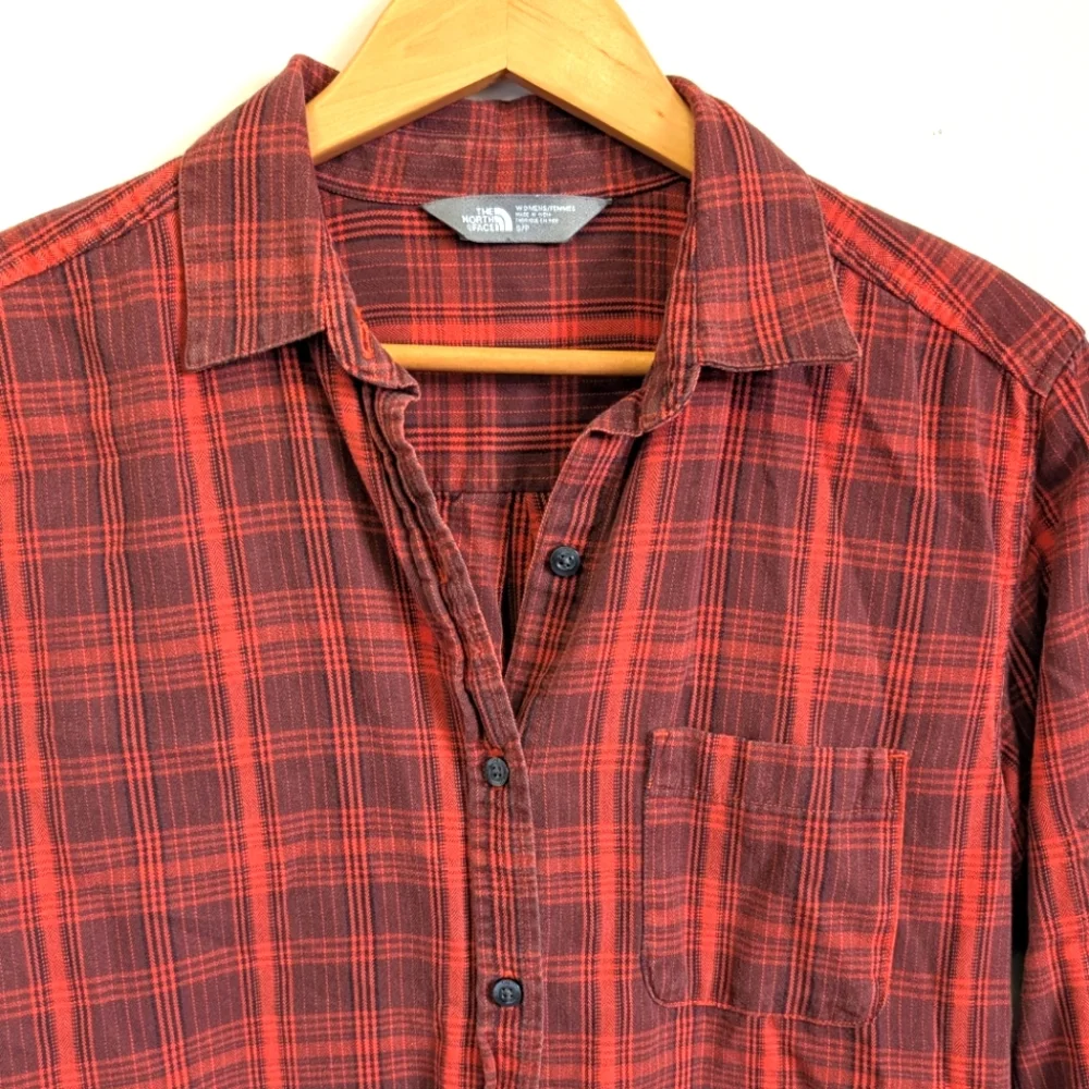 The North Face Women’s Plaid Button-Up Shirt - Size Small - Picture 1 of 6